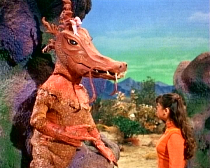 lost in space the questing beast