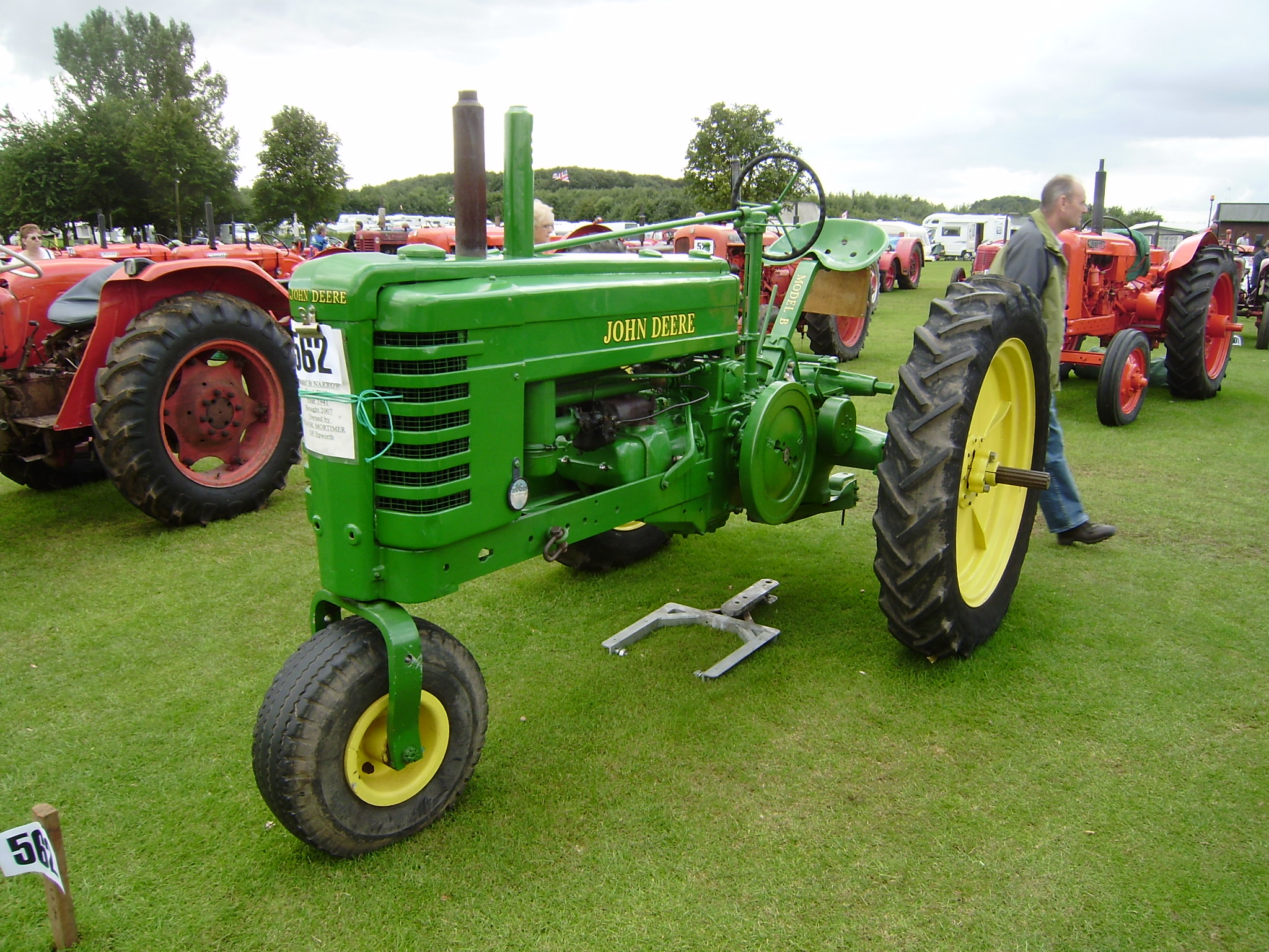 John Deere Model B Tractor And Construction Plant Wiki The Classic Vehicle And Machinery Wiki 