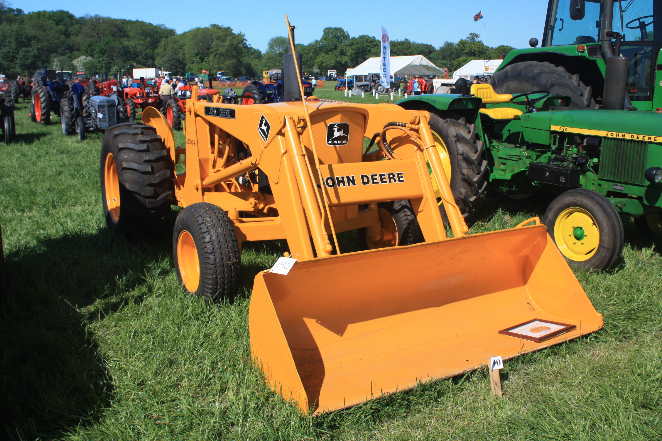 John Deere 300 B Tractor And Construction Plant Wiki The Classic Vehicle And Machinery Wiki 