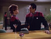 Chakotay und Valerie Archer lernen sich kennen