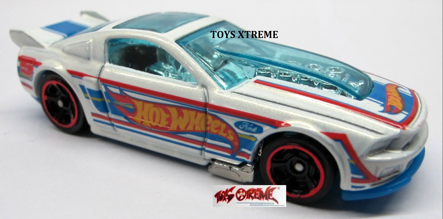 Hot wheels 13. 13 Ford Mustang gt hot Wheels. 67 Ford Mustang gt hot Wheels. Hot Wheels Ford Mustang gt500. Hot Wheels Ford Mustang gt 2018.